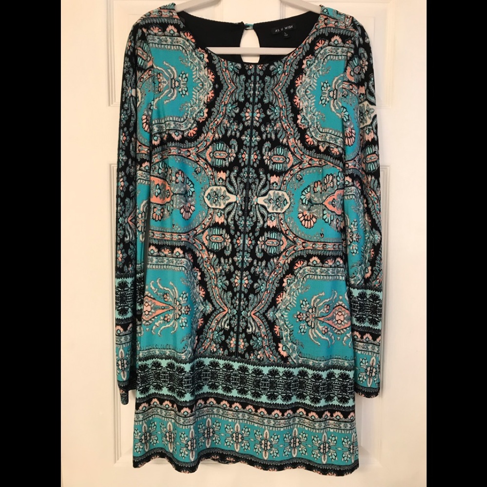 Gorgeous poly lined long sleeve dress
